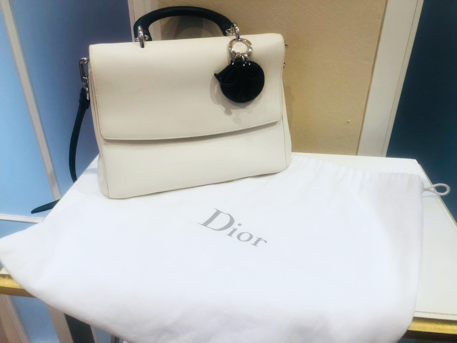 Christian Dior Handtasche, in offwhite, mit original Stofftasche.