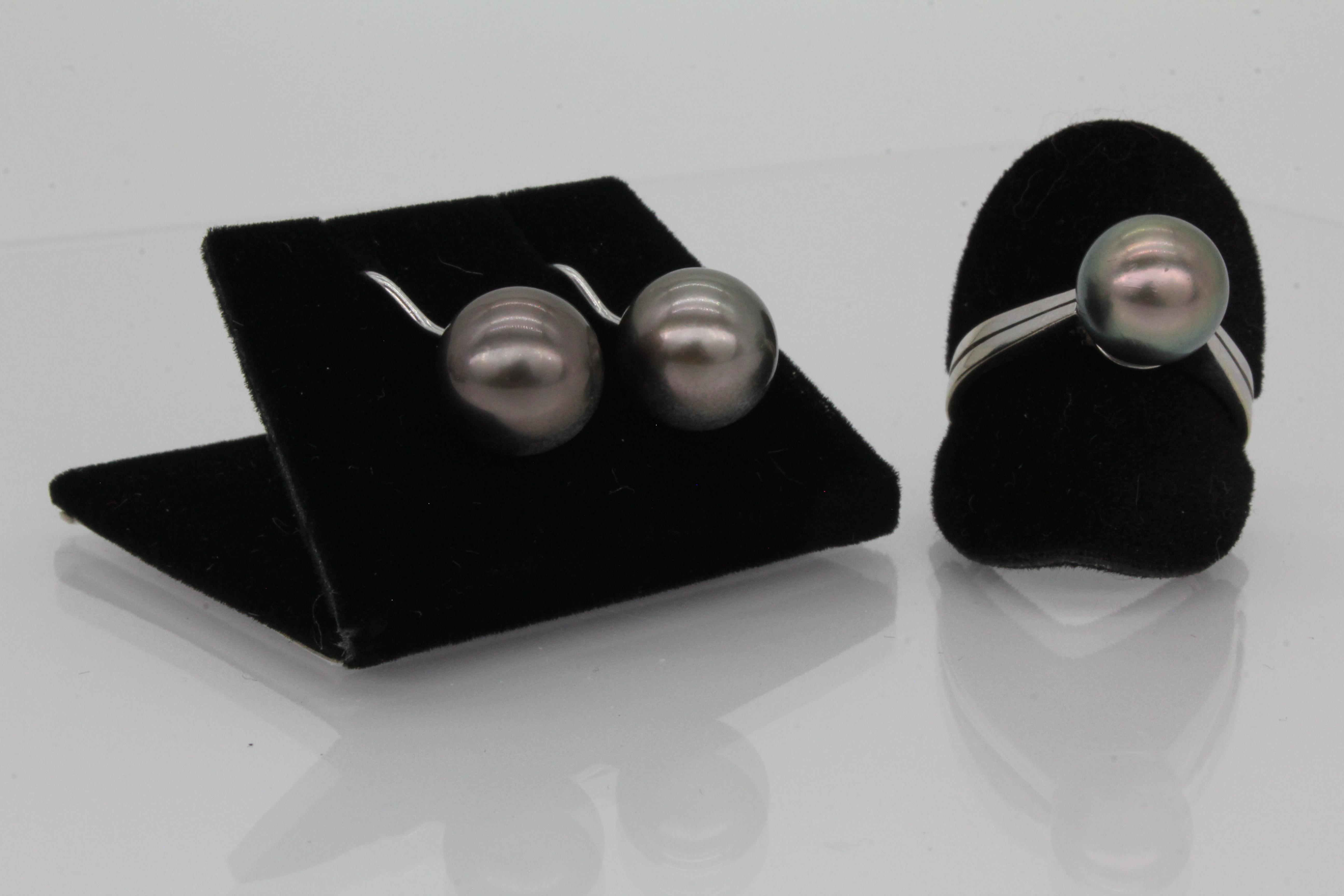 Tahiti-Set aus Ring und Ohrhängern schräg von rechts