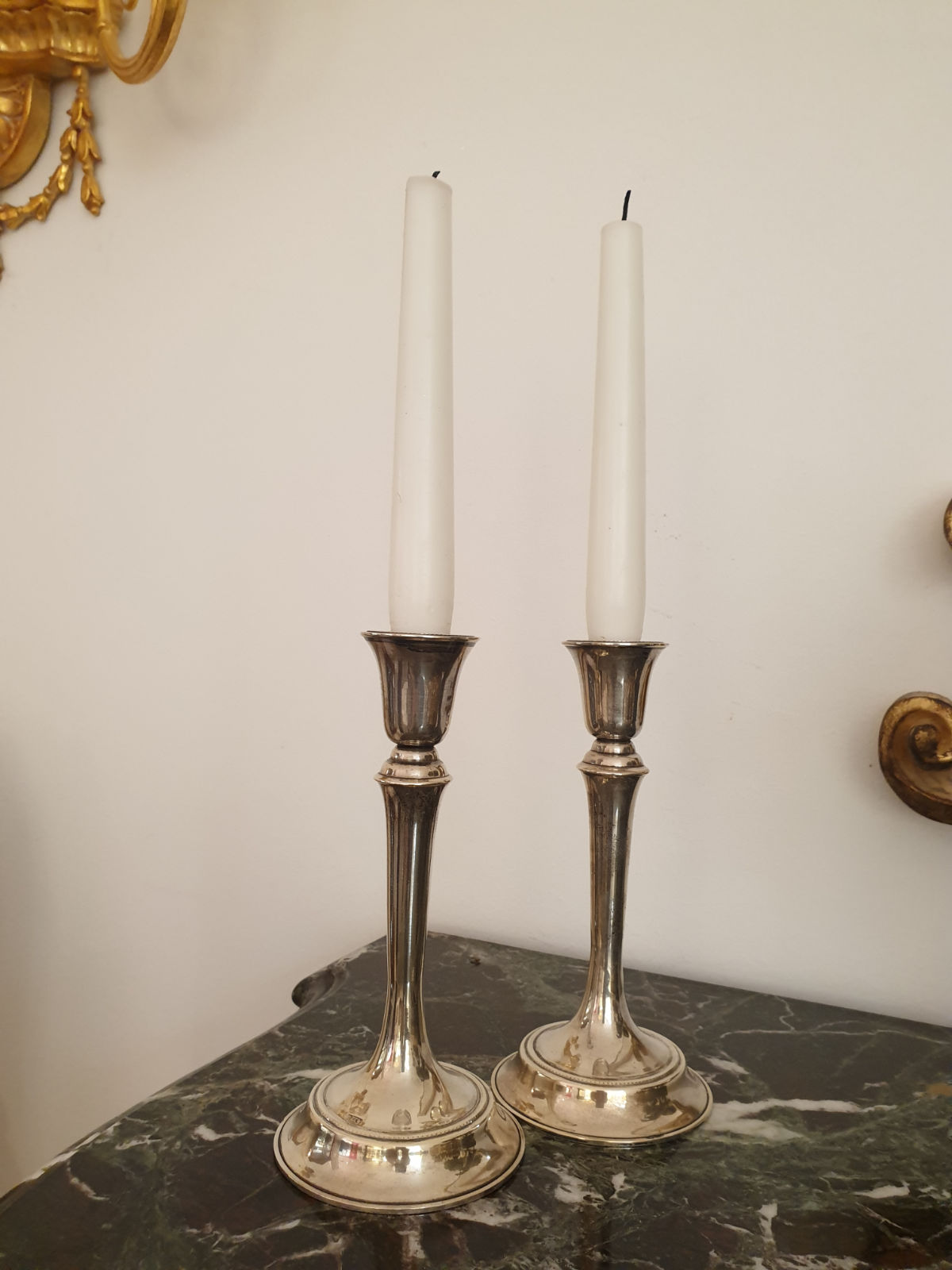 Antike Silberleuchter, schlichte Kerzenständer, das Paar.