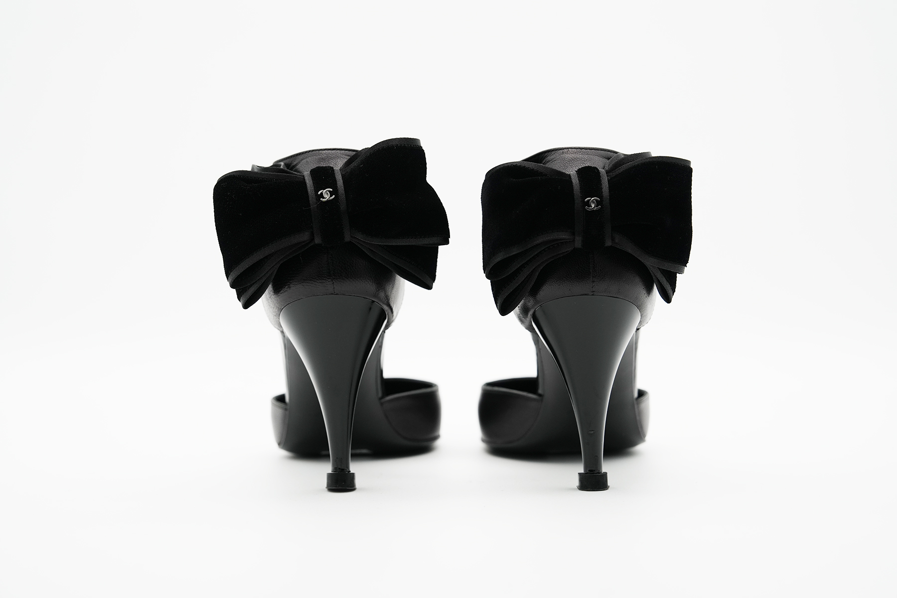 CHANEL - Sling-Pumps mit Schleife hinten an der Ferse - schwarz - Gr.36 neuwertiger Zustand