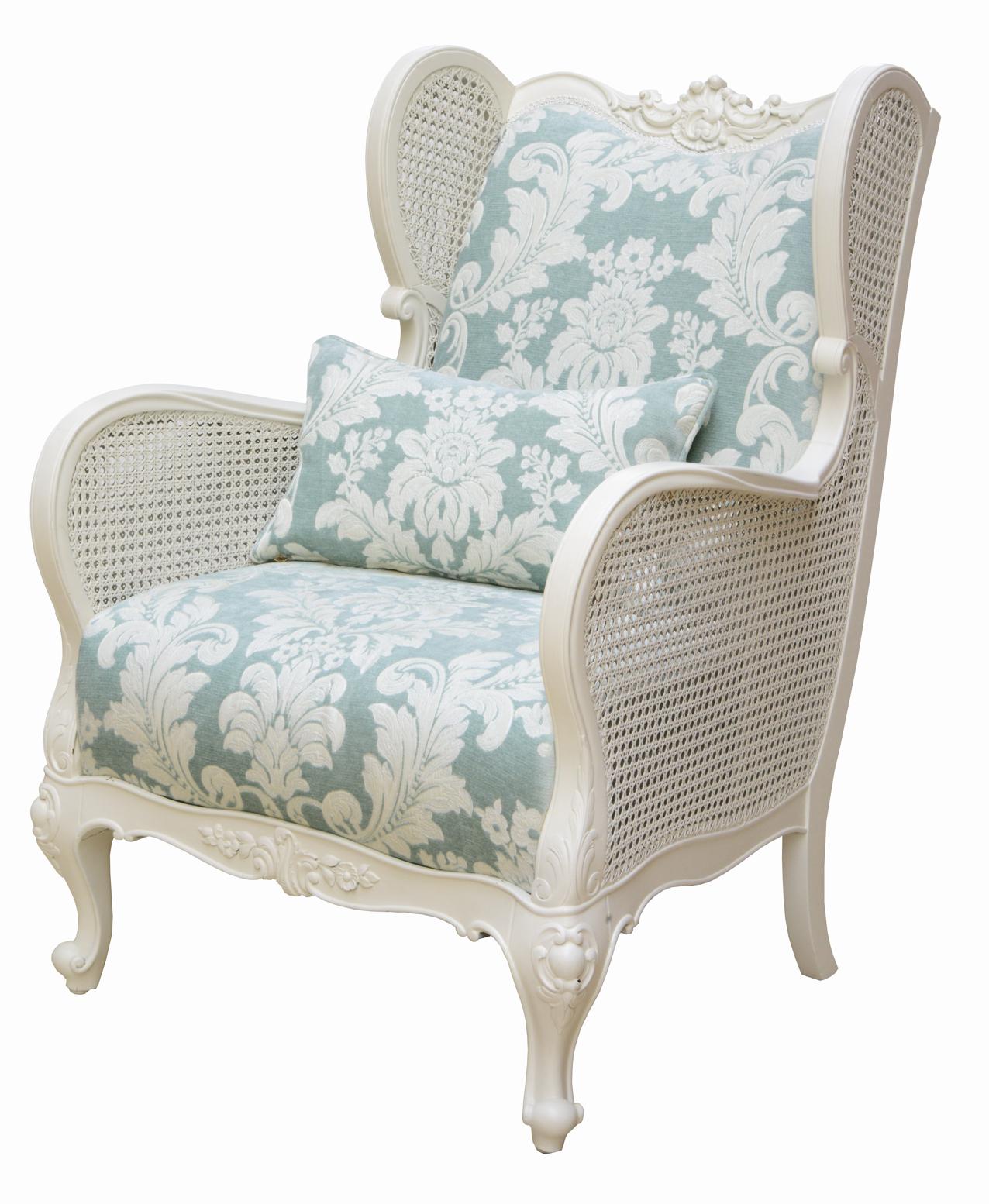 Antiker Sessel Philipp aus Wien mit weißem Rahmen und hellblauem floralen Stoff