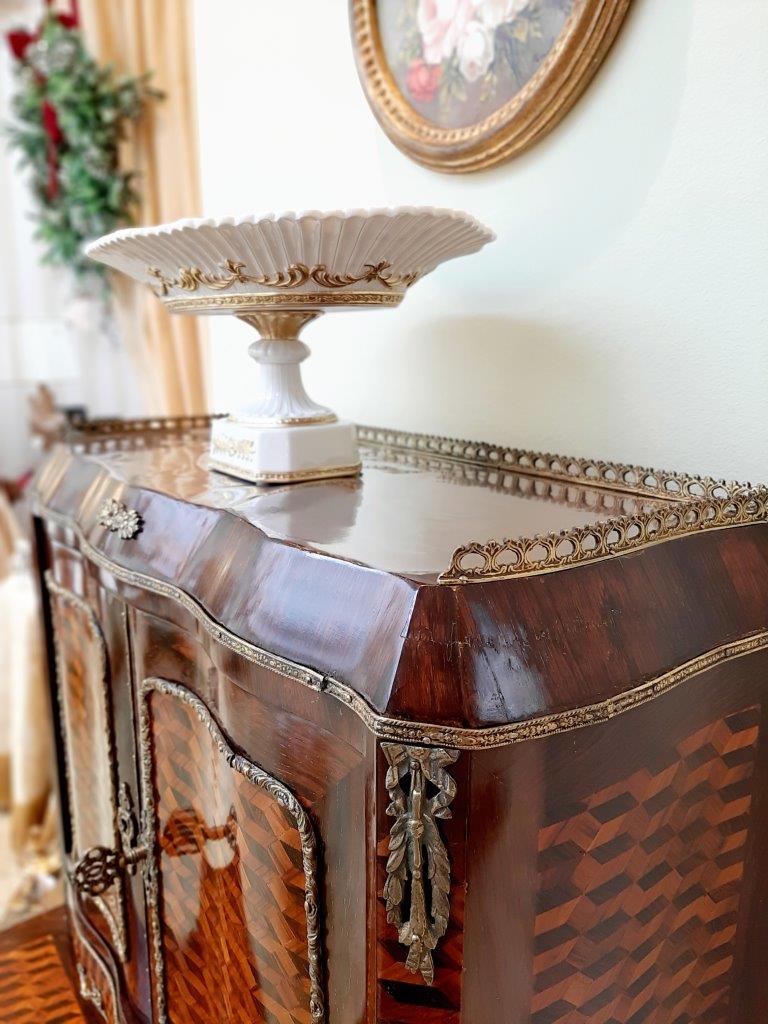 Messingeinfassung Würfelintarsie Sekretär antik feine messingeinfassung und messingalerie antiker Sekretär