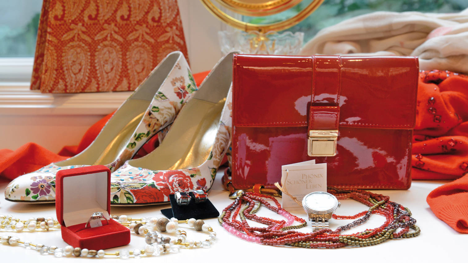 Online SecondHand Shop Mode Schmuck allgemein Online SecondHand Shop für Mode und Schmuck, allgemeines Bild.