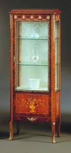 vitrine-veilchenholz-blumen-inlay-binda-1407-s