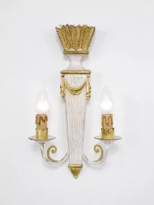 wandlampe-geschnitzt-cremegold-federn-holz-chelini-705