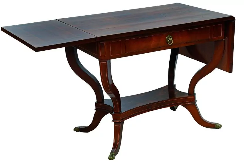 dsc_3416_antiker_schreibtisch_abgeklappt_frei_kl-2