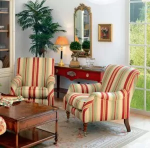 Englisches Wohnzimmer, dekoriert.