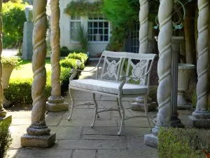 Gartenmöbel, Englisch, Gartenbank, Luxor, in weiss.