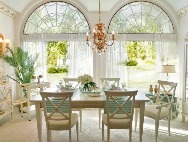 speisezimmer-esstisch-armlehnstuhl-lucinda-holz-italienisch-stilmoebel